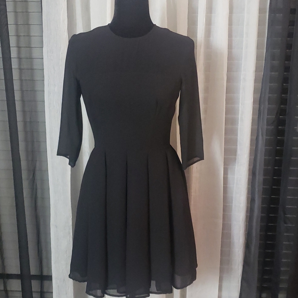 Cute black dress